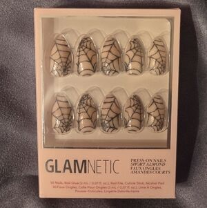 Glamnetic Halloween Creepy Cobweb Press On Nails - Short Almond